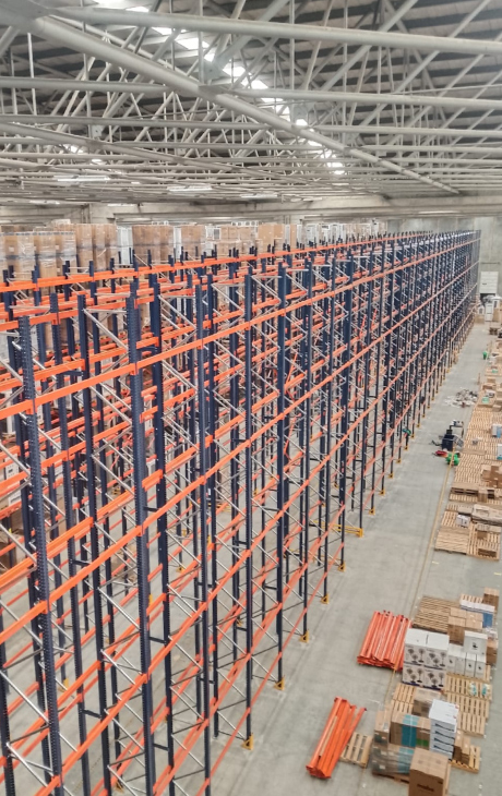 Estantería de 12 m y 7.000 posiciones para mercancía pesada | Proyecto logístico Modultec