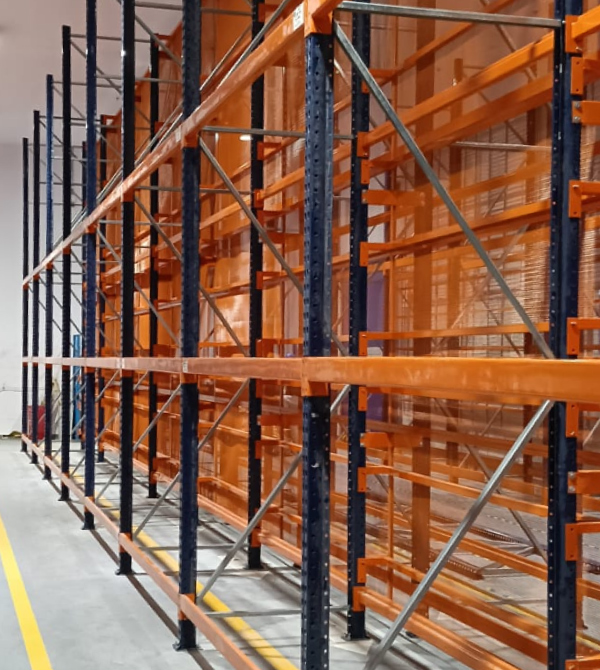Estantería selectiva con mallas de seguridad | Proyecto logístico Modultec