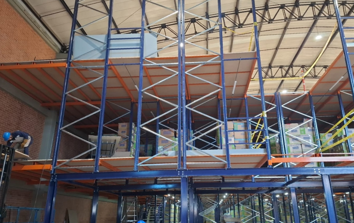 Sistema de entrepiso y mezzanine para multinacional de calzado | Proyecto Modultec