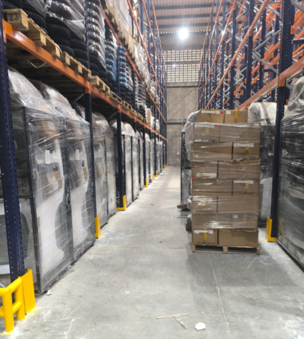Estantería selectiva de 6 niveles y 2.200 posiciones para CEDI de consumo masivo | Proyecto logístico Modultec