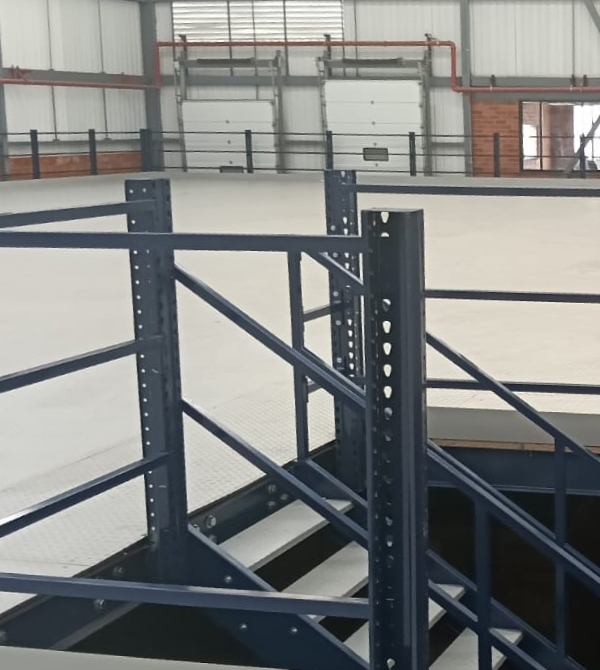 Mezzanine industrial de 1.185 m² para empresa de velas y aromas | Proyecto Modultec